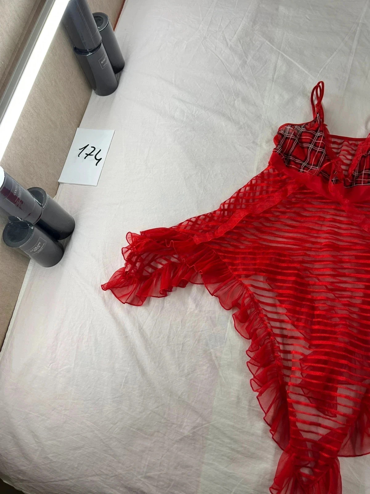 Vestido curto vermelho com renda coquete vintage em poliamida – photo 3